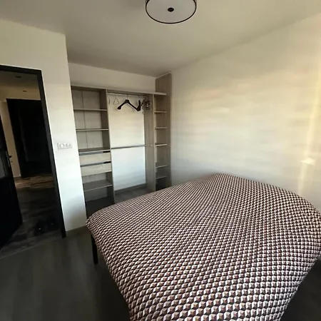 Rez De Chaussee 4 Personnes 2 Avec Parking Lägenhet *