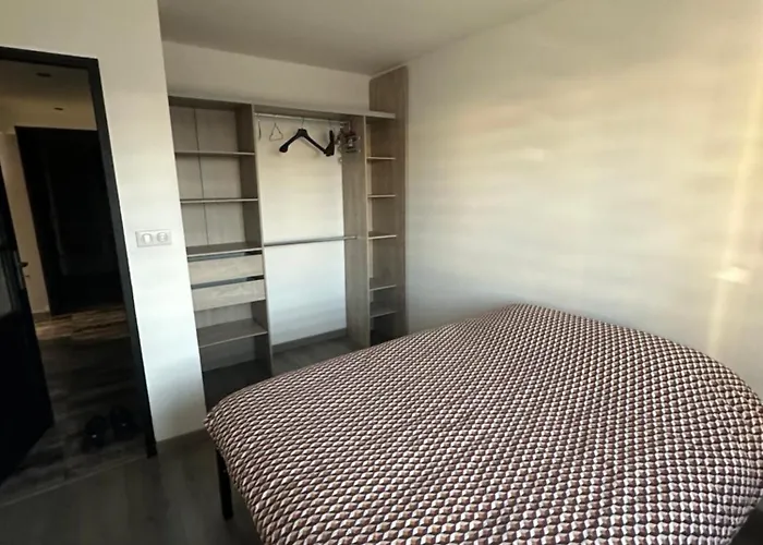 Rez De Chaussee 4 Personnes 2 Avec Parking Διαμέρισμα *